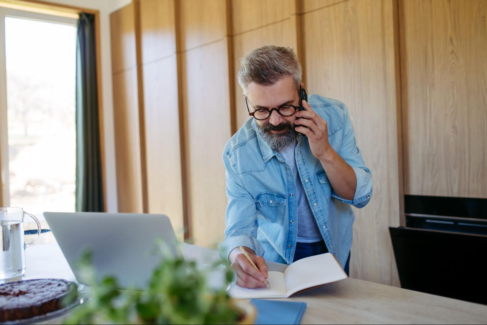 Buying on the Spot Market